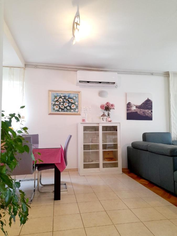 זאדאר Apartment Ema מראה חיצוני תמונה